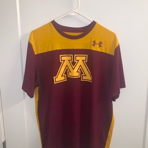 Under Armour, Minnesota, gophers U of M men’s short sleeve shirt, T-shirt large